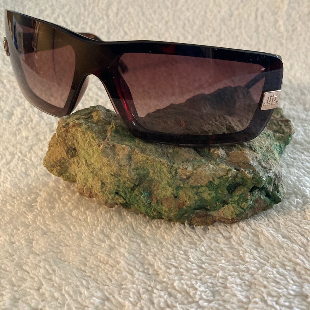 Jennifer Lopez sunglasses